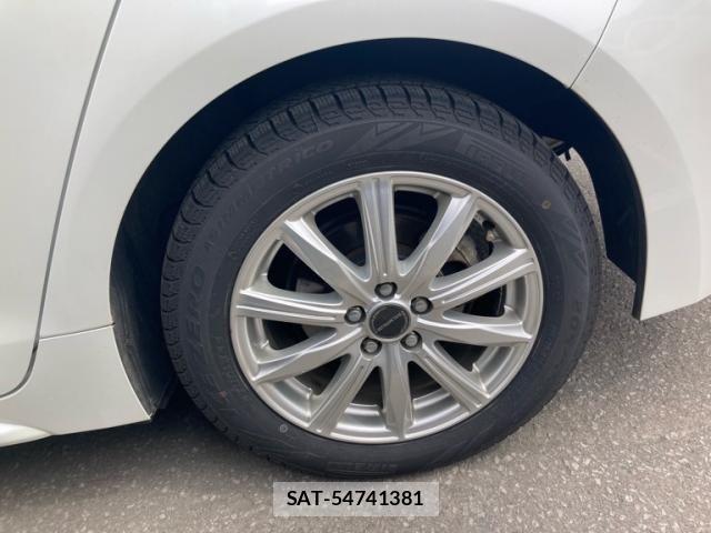 Toyota COROLLA SEDAN 2019-10 6010380-8