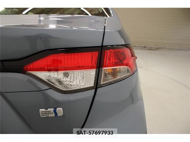 Toyota COROLLA SEDAN 2020-03 6903516-18