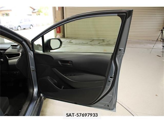 Toyota COROLLA SEDAN 2020-03 6903516-22