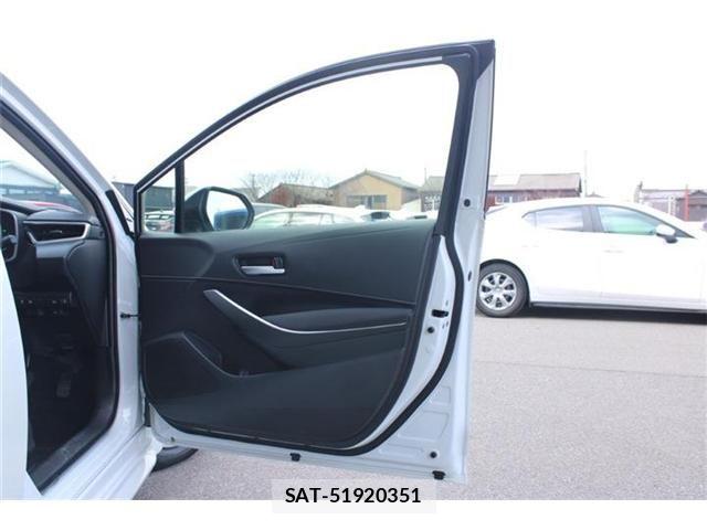 Toyota COROLLA SEDAN 2023-12 6903515-28
