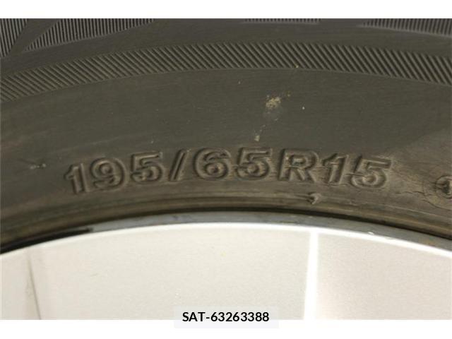 Toyota COROLLA SEDAN 2021-03 7326323-26