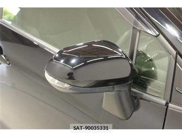 Toyota COROLLA SEDAN 2023-06 7722080-20