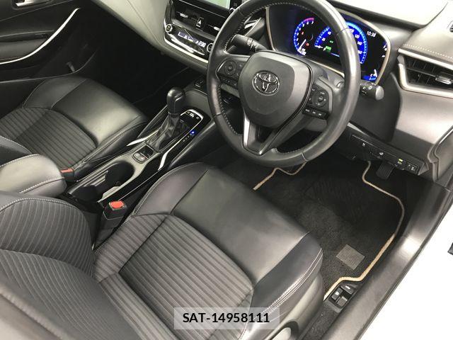 Toyota COROLLA SEDAN 2022-03 7783644-5