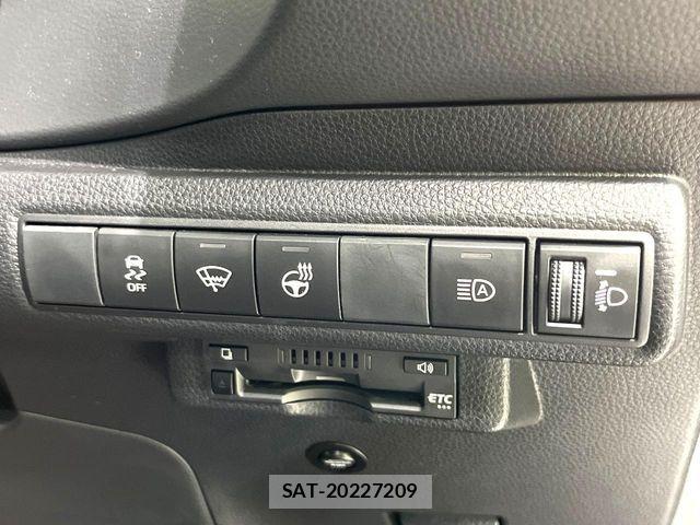 Toyota COROLLA SEDAN 2022-03 7978842-3