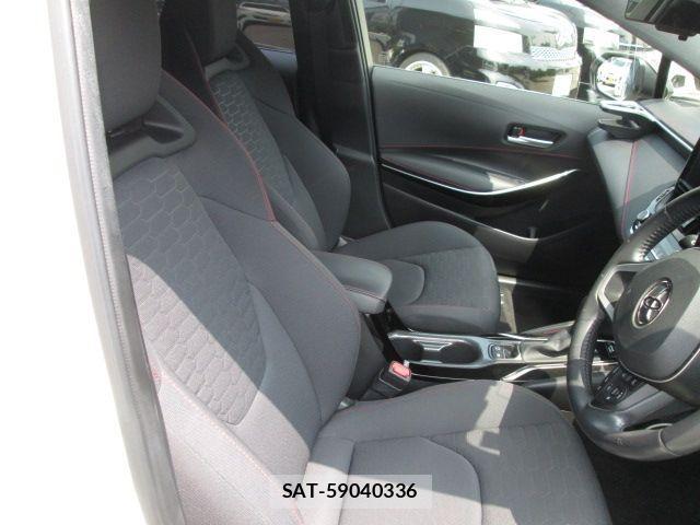 Toyota COROLLA SPORT 2019-01 1205843-17
