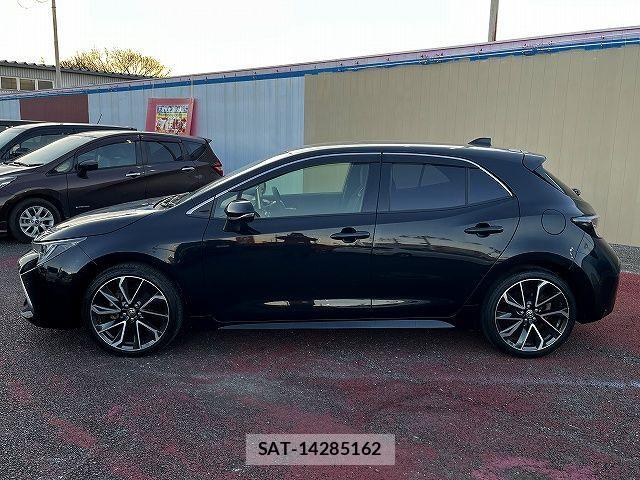 Toyota COROLLA SPORT 2020-03 1823353-13