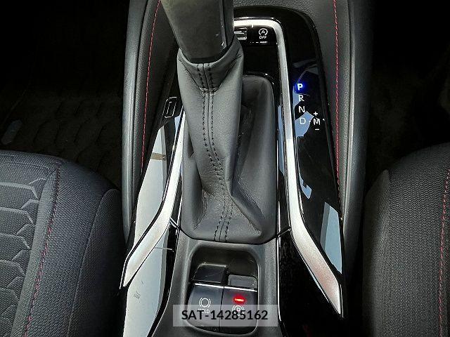 Toyota COROLLA SPORT 2020-03 1823353-16