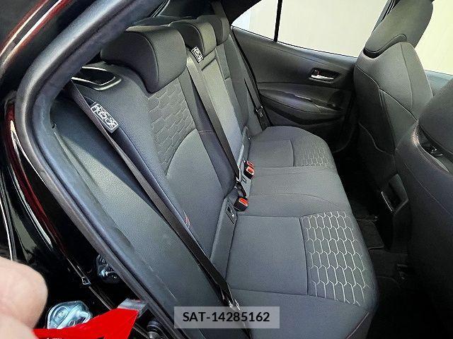 Toyota COROLLA SPORT 2020-03 1823353-3