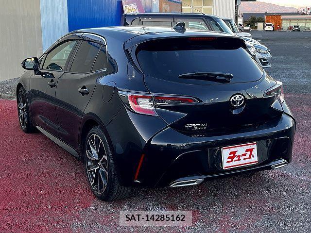 Toyota COROLLA SPORT 2020-03 1823353-8