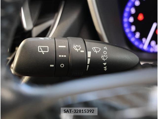 Toyota COROLLA SPORT 2018-09 2445795-14