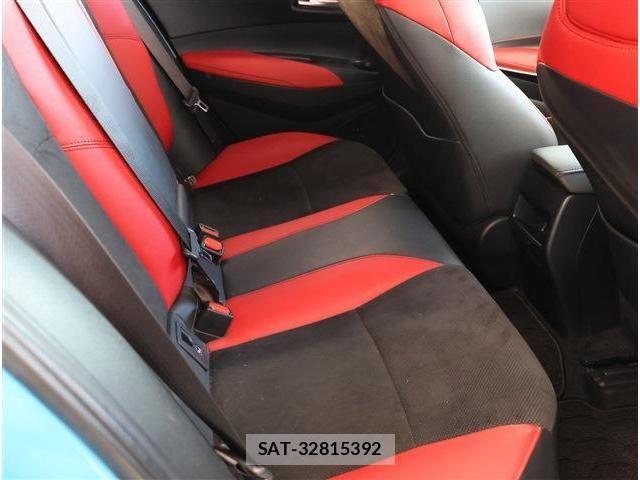Toyota COROLLA SPORT 2018-09 2445795-17