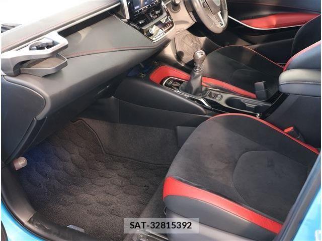 Toyota COROLLA SPORT 2018-09 2445795-18