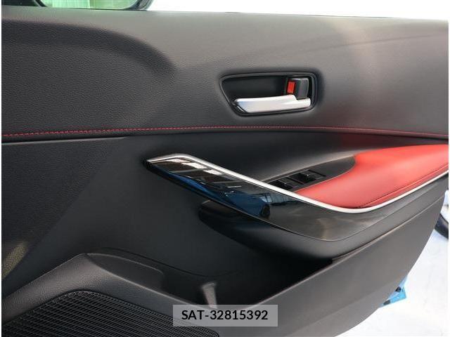 Toyota COROLLA SPORT 2018-09 2445795-5
