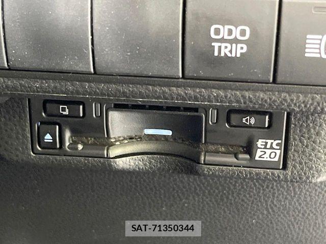 Toyota COROLLA SPORT 2023-06 5863125-5