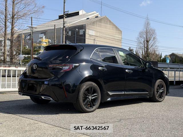Toyota COROLLA SPORT 2021-09 6010386-4
