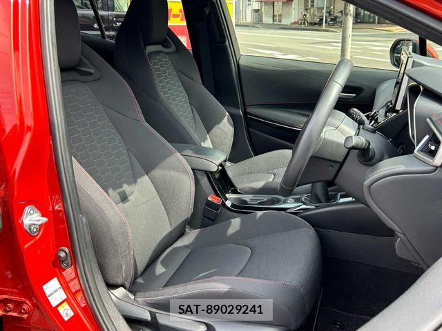 Toyota COROLLA SPORT 2018-08 6271325-16