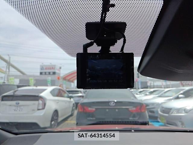 Toyota COROLLA SPORT 2023-09 6496159-19