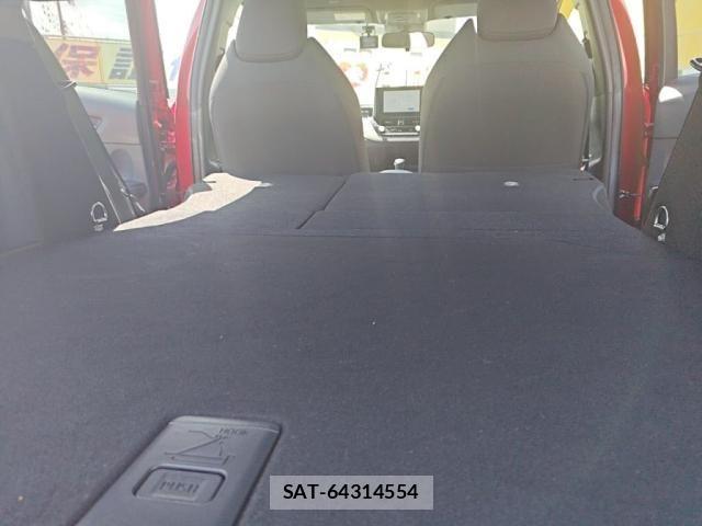 Toyota COROLLA SPORT 2023-09 6496159-27
