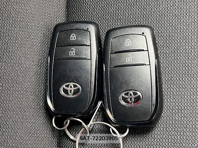Toyota COROLLA SPORT 2022-12 6675438-25