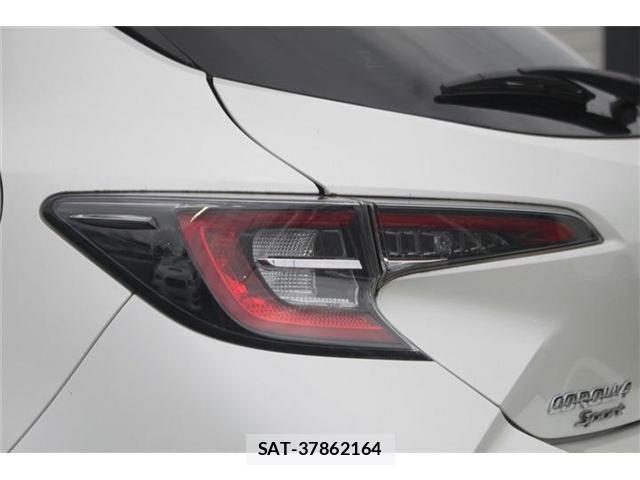 Toyota COROLLA SPORT 2019-01 6751093-24