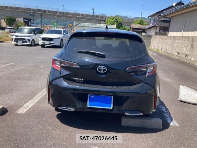 Toyota COROLLA SPORT 2021-09 6903519-4