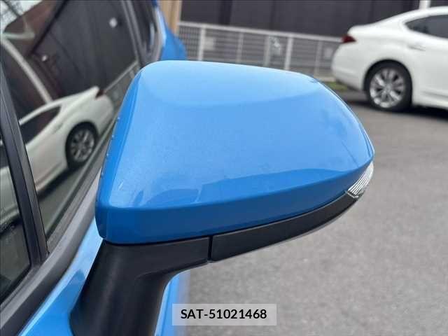 Toyota COROLLA SPORT 2018-09 7722085-25