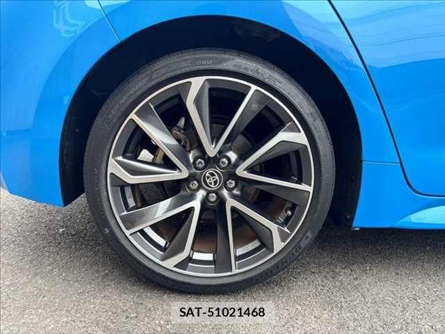 Toyota COROLLA SPORT 2018-09 7722085-27