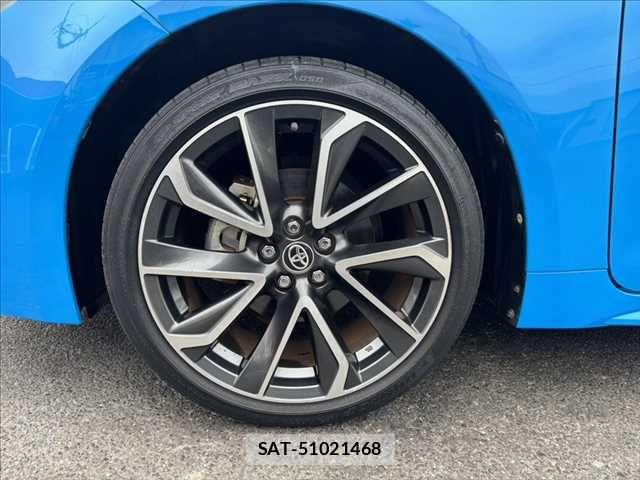Toyota COROLLA SPORT 2018-09 7722085-28