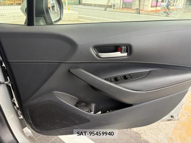 Toyota COROLLA SPORT 2020-03 8098587-17