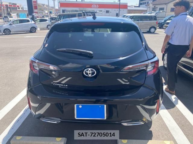 Toyota COROLLA SPORT 2019-06 8158195-6