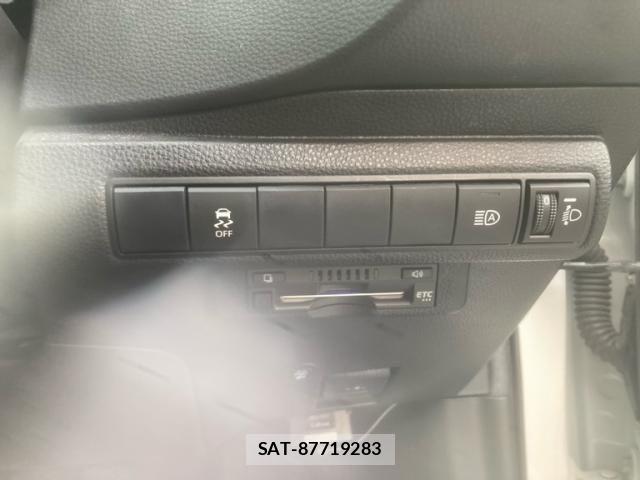 Toyota COROLLA SPORT 2021-04 8335290-19