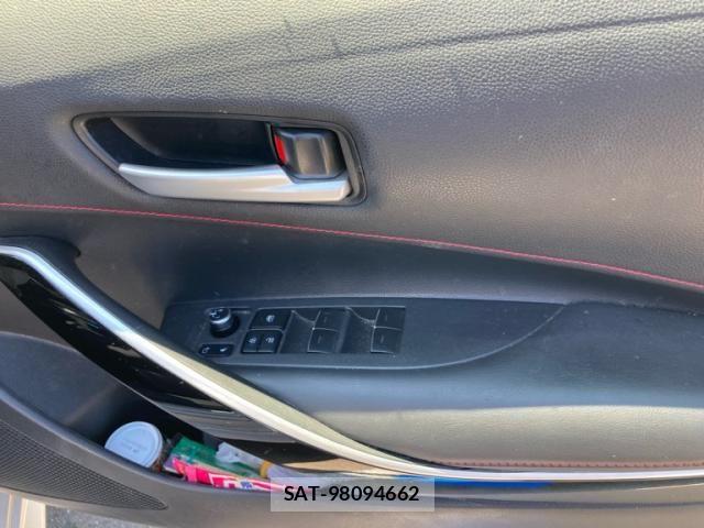 Toyota COROLLA SPORT 2018-12 8354185-17