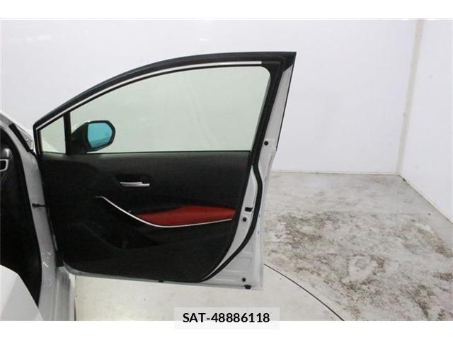 Toyota COROLLA SPORT 2021-04 8365230-29