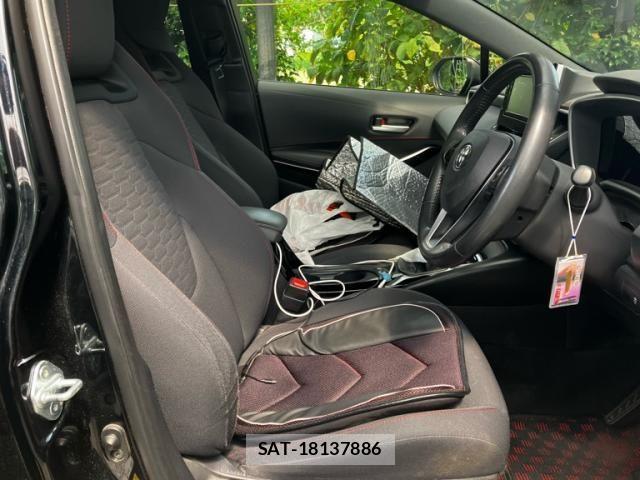 Toyota COROLLA SPORT 2018-09 8779816-11