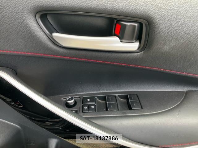 Toyota COROLLA SPORT 2018-09 8779816-12