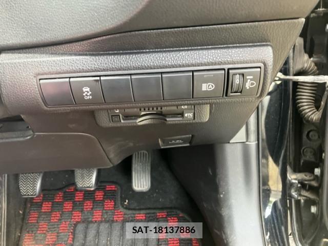 Toyota COROLLA SPORT 2018-09 8779816-13