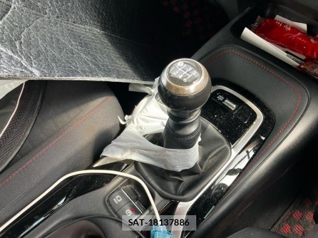Toyota COROLLA SPORT 2018-09 8779816-17