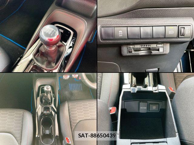 Toyota COROLLA SPORT 2019-01 8779815-7