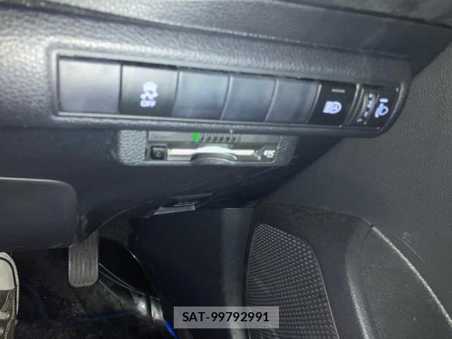Toyota COROLLA SPORT 2019-03 8848530-13