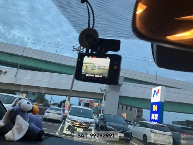 Toyota COROLLA SPORT 2019-03 8848530-16