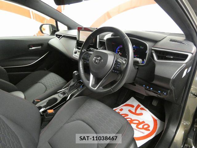 Toyota COROLLA SPORT 2018-06 8313817-9