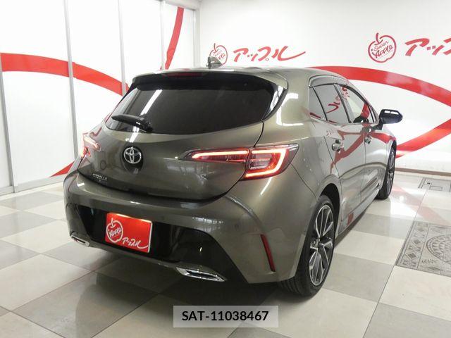 Toyota COROLLA SPORT 2018-06 8313817-24
