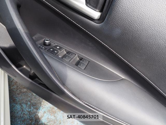 Toyota COROLLA SPORT 2018-09 1308949-13