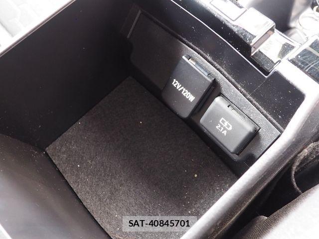 Toyota COROLLA SPORT 2018-09 1308949-7