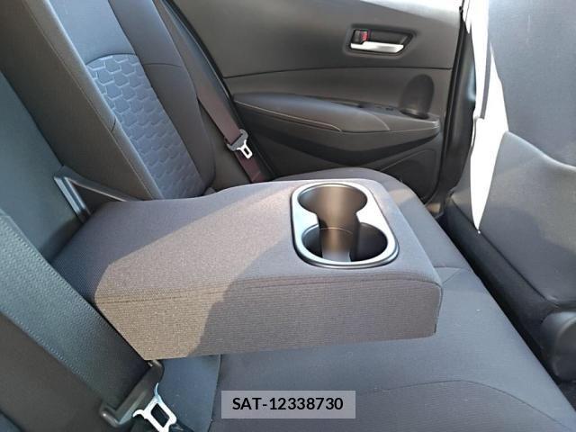 Toyota COROLLA SPORT 2018-08 4420155-23