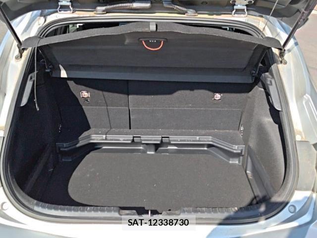 Toyota COROLLA SPORT 2018-08 4420155-25
