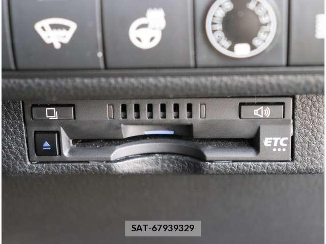 Toyota COROLLA SPORT 2022-06 4935327-28