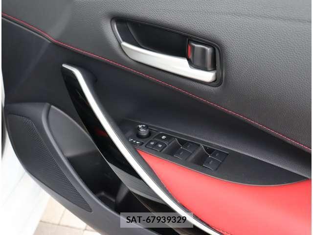Toyota COROLLA SPORT 2022-06 4935327-29