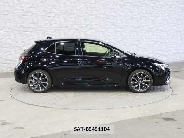 Toyota COROLLA SPORT 2023-06 6212778-13