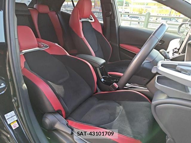 Toyota COROLLA SPORT 2019-07 6271333-13